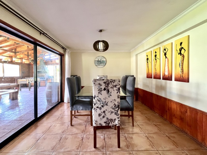 Gran Casa Con Parque, 5D4B + Estar + Depto + Bodegas