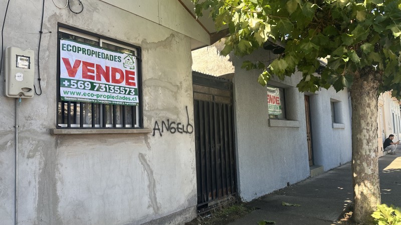520 M2 Urbanos Con Casa. Centro de Linares