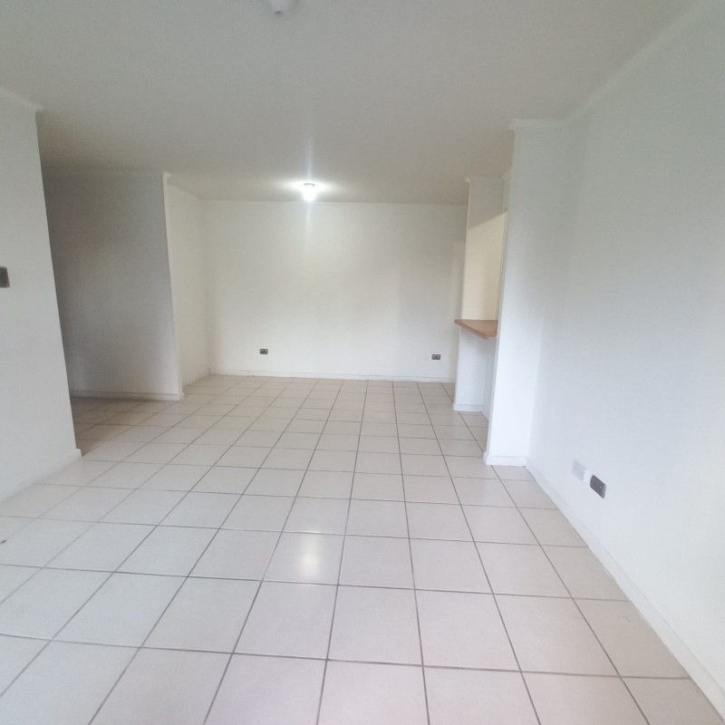 Departamento y Estacionamiento en Primer Pisode Linares