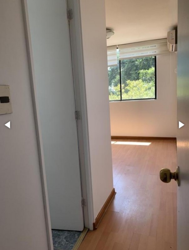 Venta Amplio Departamento y Estacionamiento. Centro Linares