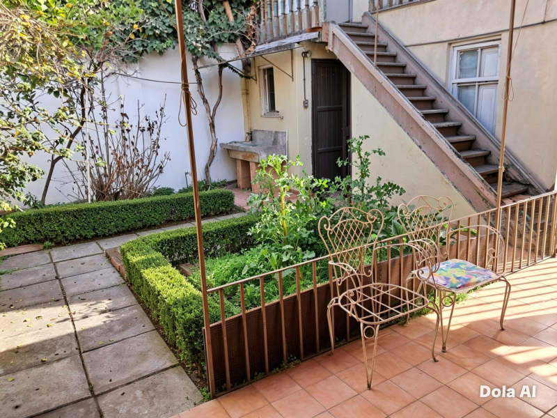 Ñuñoa Se Venda Gran Casa Tipo Chalet 4D-2B/ 216.00 M²