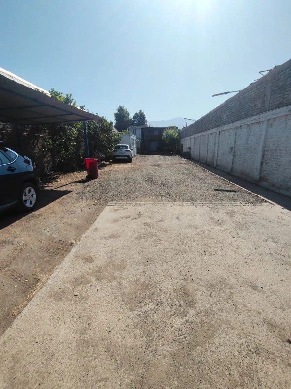Recoleta Se Vende Amplio Sitio Comercial de Recoleta.