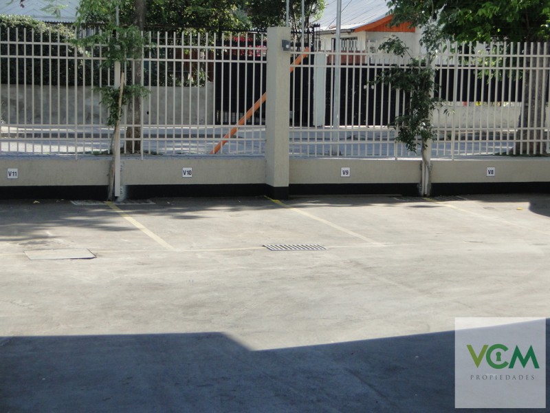 Departamento en Venta/ Macul / 2D + 2B + Est + Bod /4.150 Uf