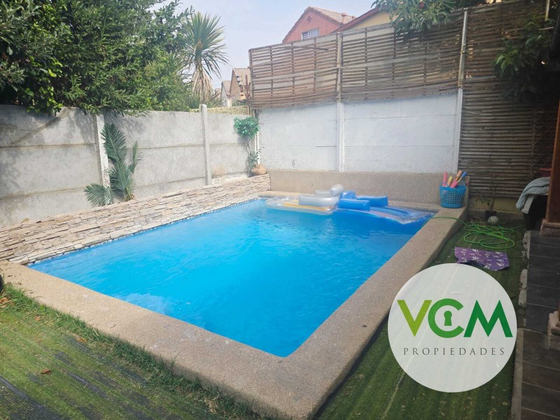 Venta Casa 5D + 3B | Condominio los Tineos | Huechuraba
