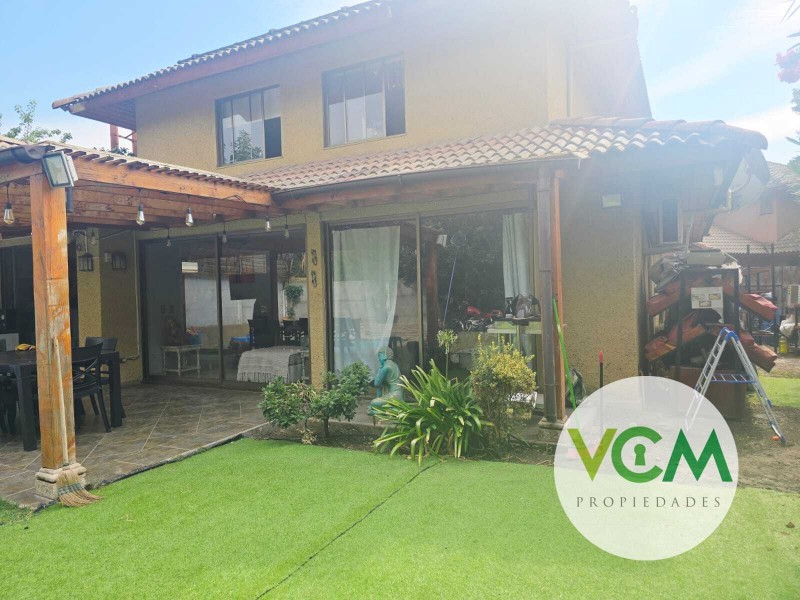 Venta Casa 5D + 3B | Condominio los Tineos | Huechuraba