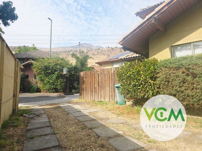 Venta Casa 5D + 3B | Condominio los Tineos | Huechuraba