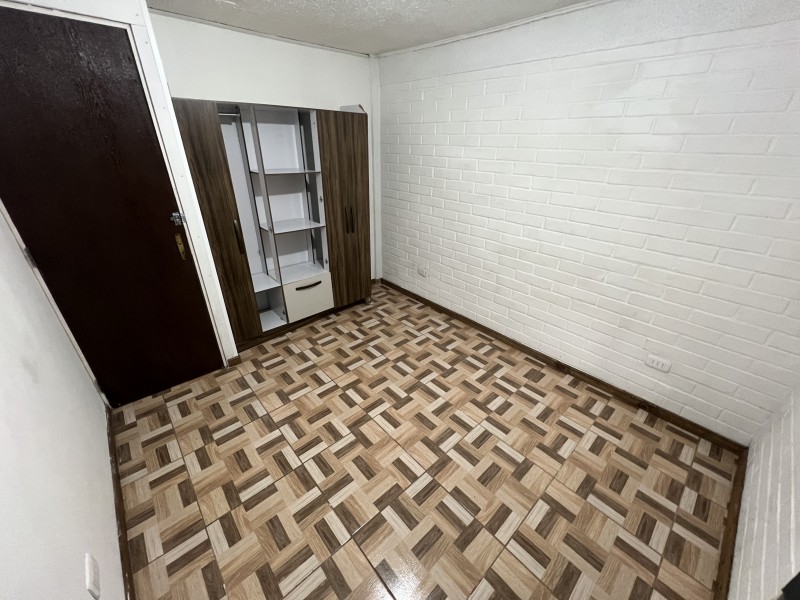 Arrendamos Casa de 2 Dormitorios 1 Baño Sector Sur Poniente
