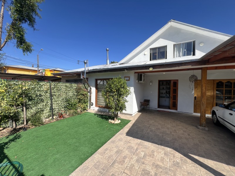 Vendemos Casa de 3 Dormitorios en Av Principal Villa Galilea