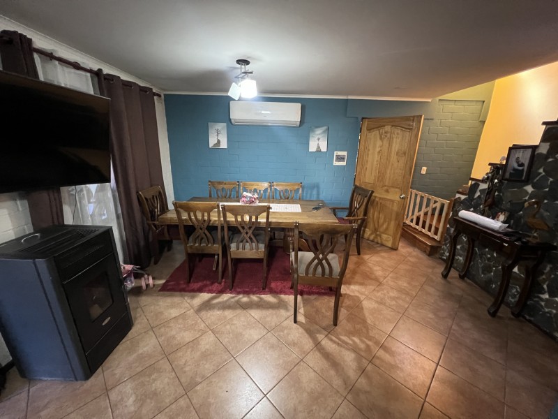 Amplia Casa Esquina Con Local Comercial Villa Bicentenario