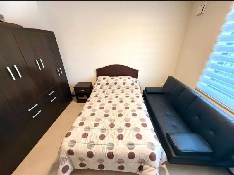 Vendemos Casa de 2 Pisos de 3 Dormitorios Villa Bicentenario
