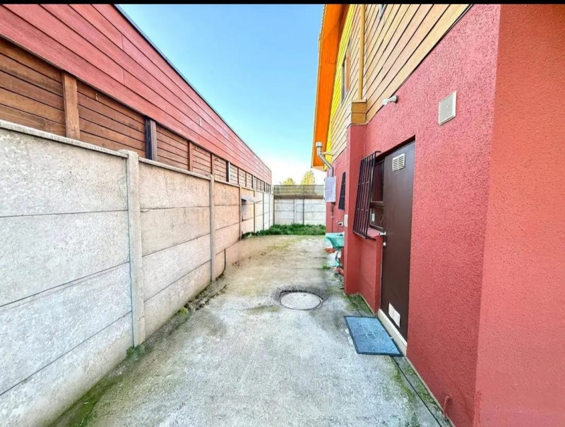 Vendemos Casa de 2 Pisos de 3 Dormitorios Villa Bicentenario