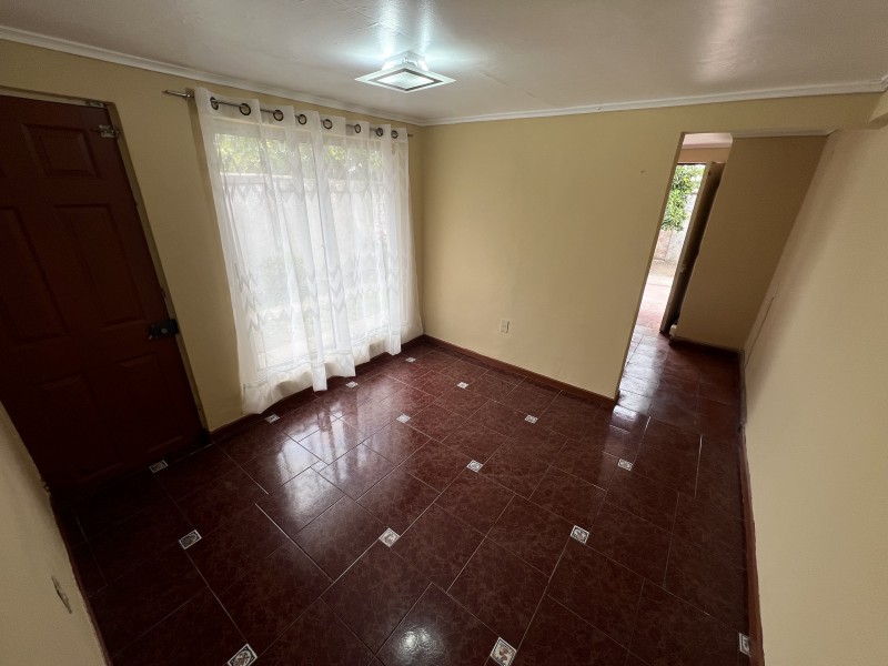 Arrendamos Amplia Casa de 3 Dormitorios 2 Baños la Florida