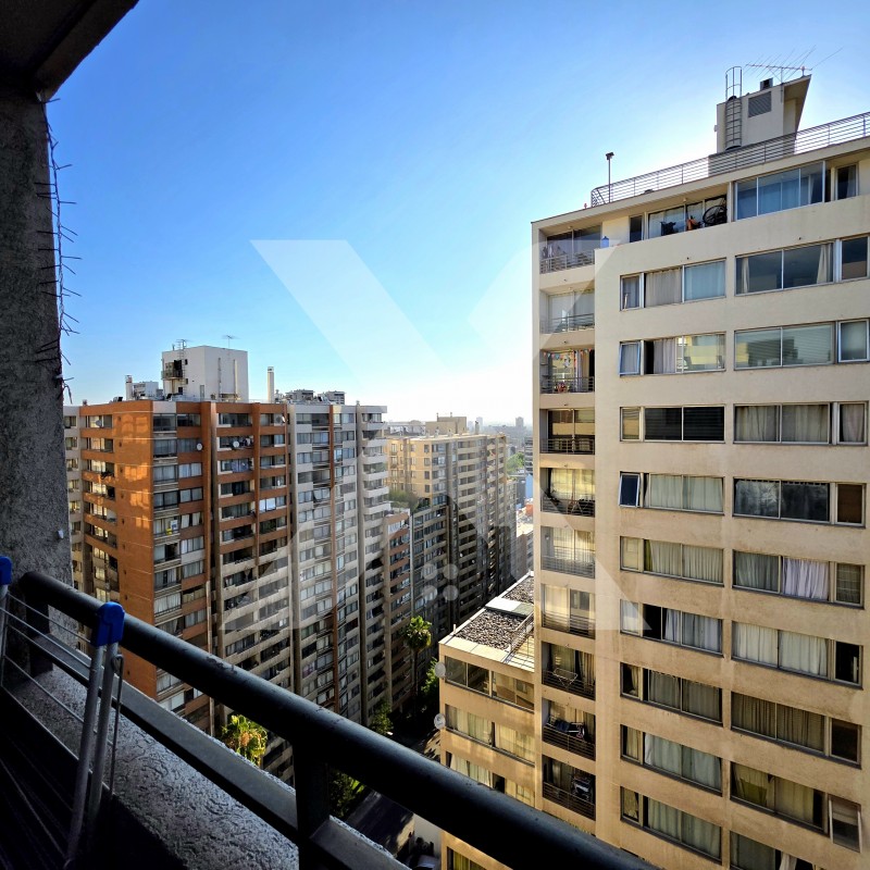 Depto en Venta Ideal para Inversión; Lord Cochrane 298, Stgo