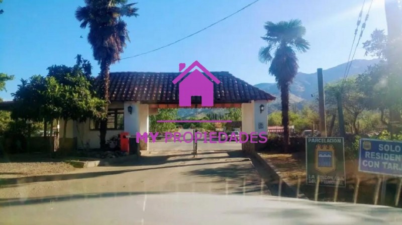 Parcela Con Casa en Condominio