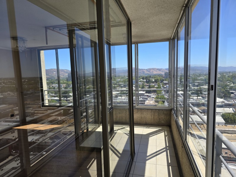 Arrienda Departamento 3 Dormitorios 2 Baños, Recien Pintado