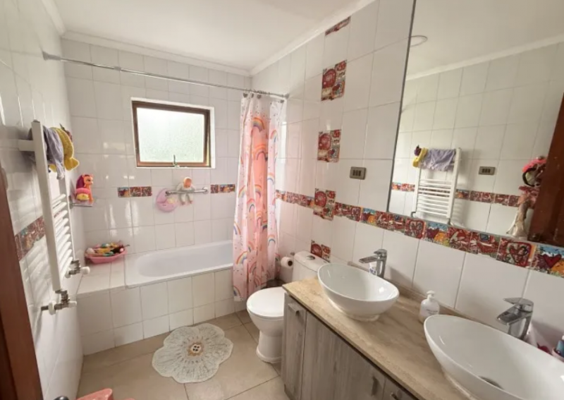 Casa en Parcela 4 Dorm 5 Baños Con Piscina y Quincho Viluco