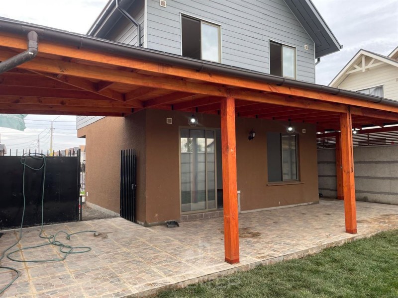 Casa en Arriendo de 3 Dorm. en Curicó