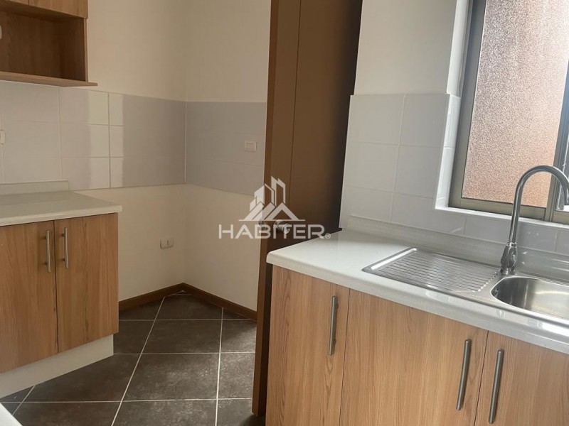 Casa en Arriendo de 4 Dorm. en Curicó