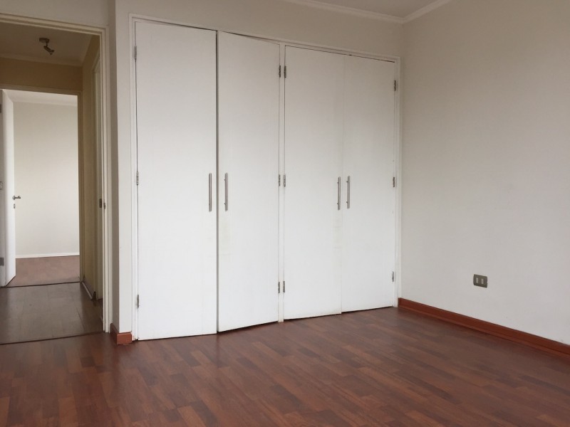 Excelente Departamento en Edificio Argomedo