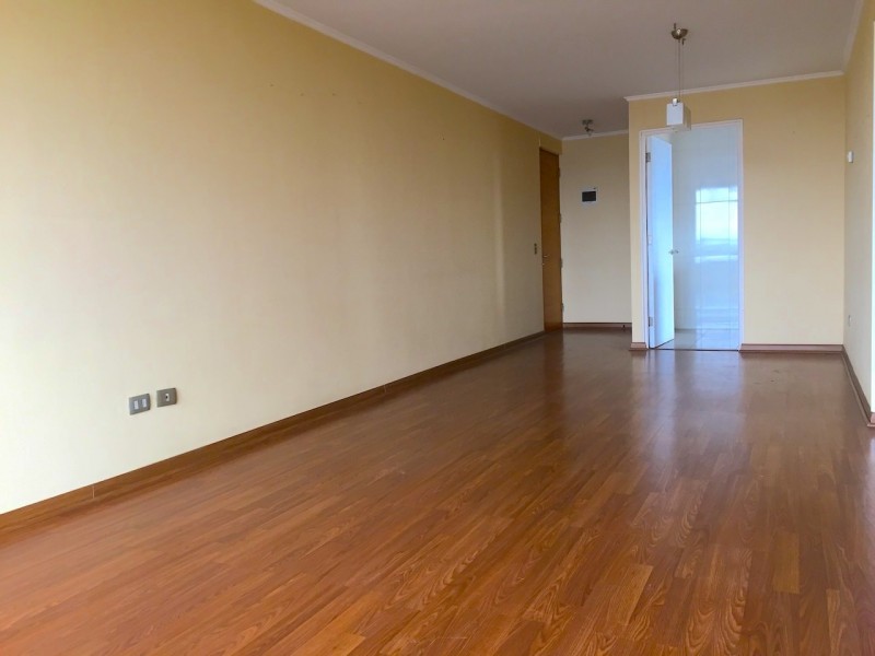 Excelente Departamento en Edificio Argomedo