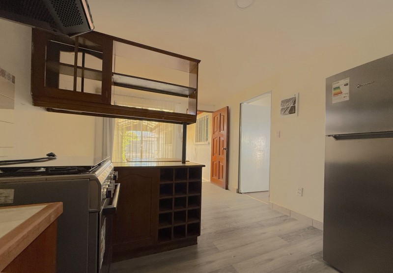 Cómoda Casa Con Excelente Ubicación Av. España