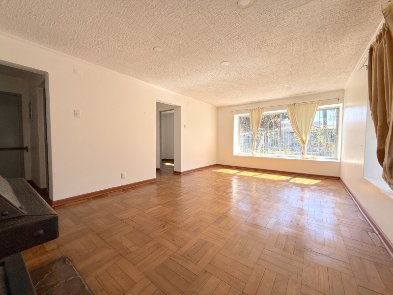 Cómoda Casa Con Excelente Ubicación Av. España