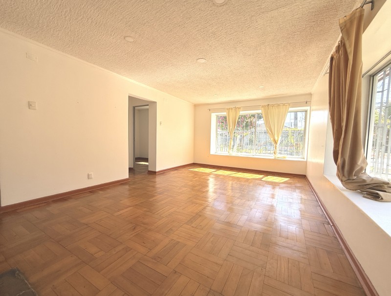 Cómoda Casa Con Excelente Ubicación Av. España