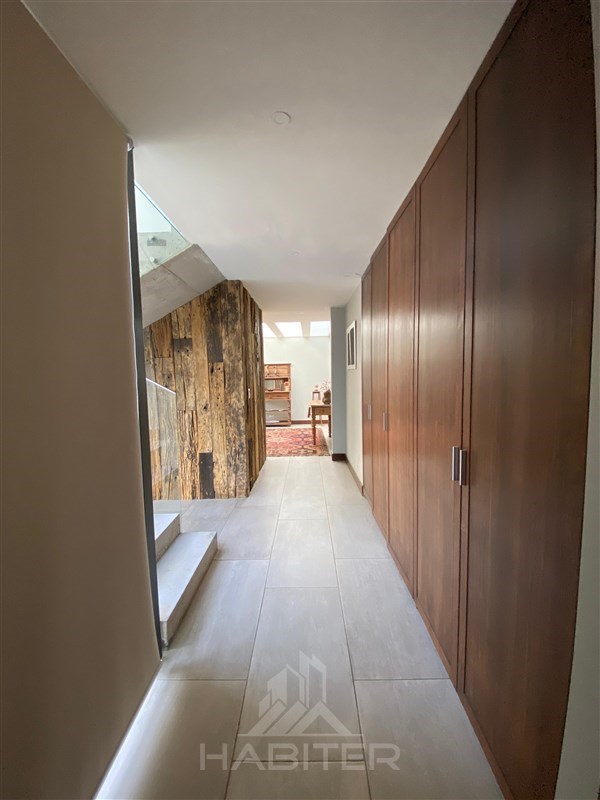 Casa de Alto Estándar Con Vista Al Valle Cerro los Cristales