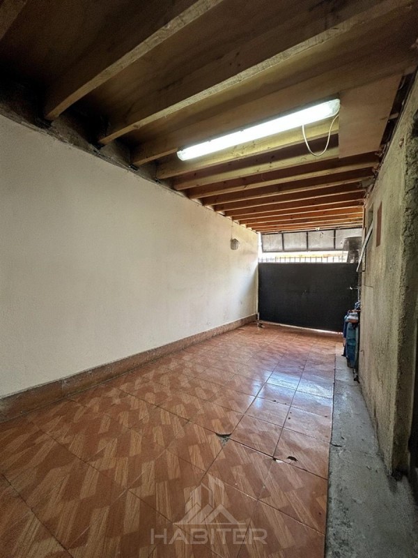 Propiedad de Dos Pisos en Venta, Completamente Regularizada