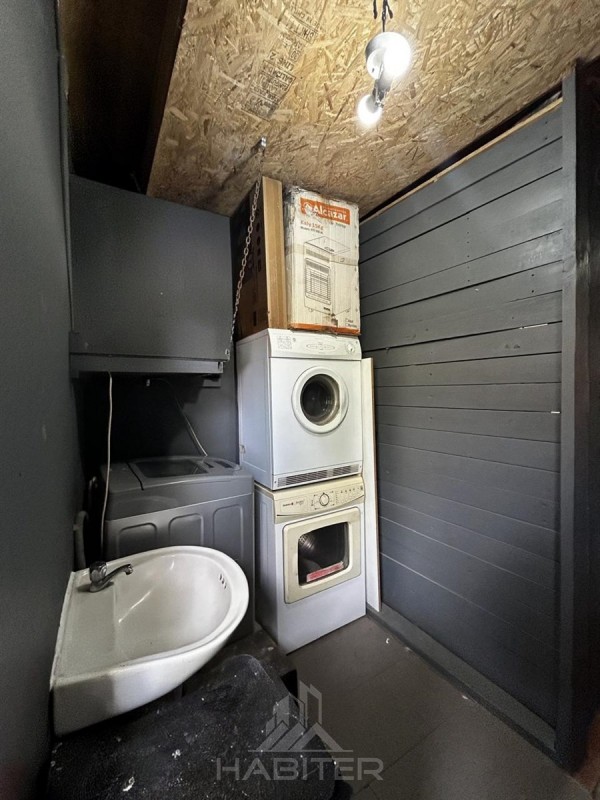 Propiedad de Dos Pisos en Venta, Completamente Regularizada