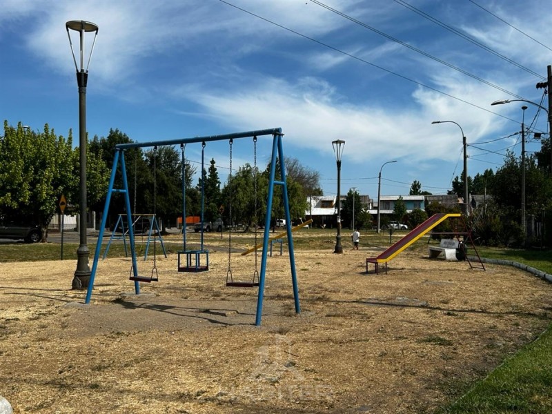 Propiedad de Dos Pisos en Venta, Completamente Regularizada