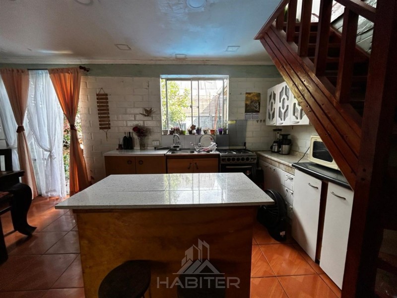 Propiedad de Dos Pisos en Venta, Completamente Regularizada
