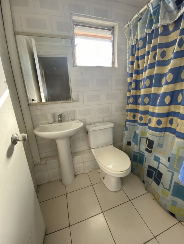 Se Vende Comoda Casa 3D-2B Sector Sarmiento, Curico.