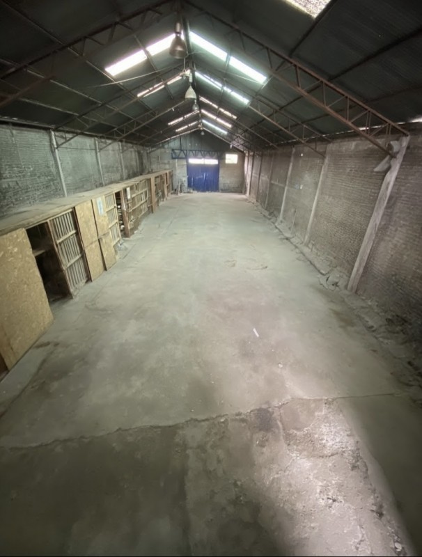 Se Arrienda Amplia Bodega en el Centro de Curicó