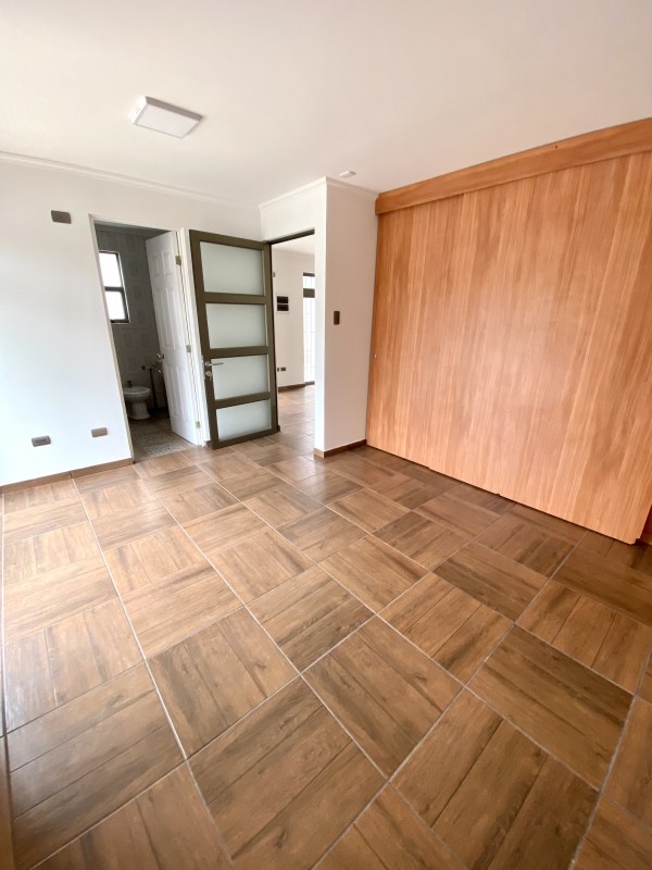 Se Arrienda Excelente Propiedad Uso Comercial, Curico Centro