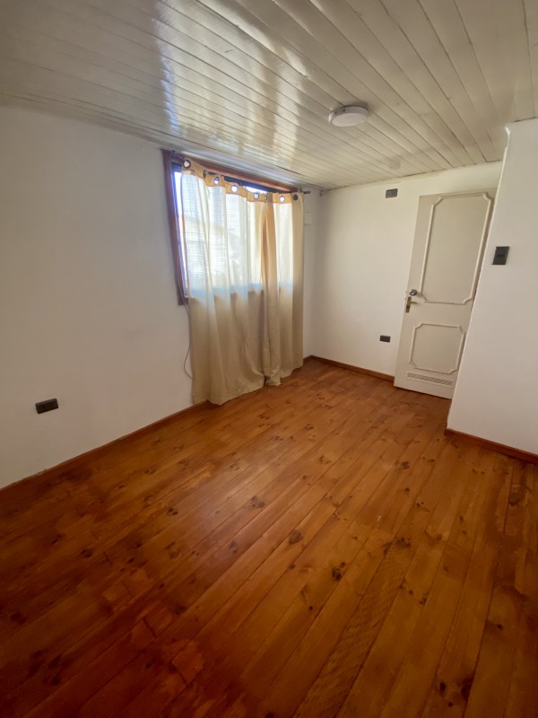 Se Vende Amplia Casa 4D-1B, Sector el Boldo 2, Curico