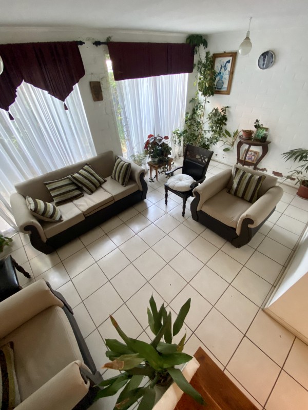 Se Vende Comoda Casa 3D-2B Sector Sarmiento, Curico.
