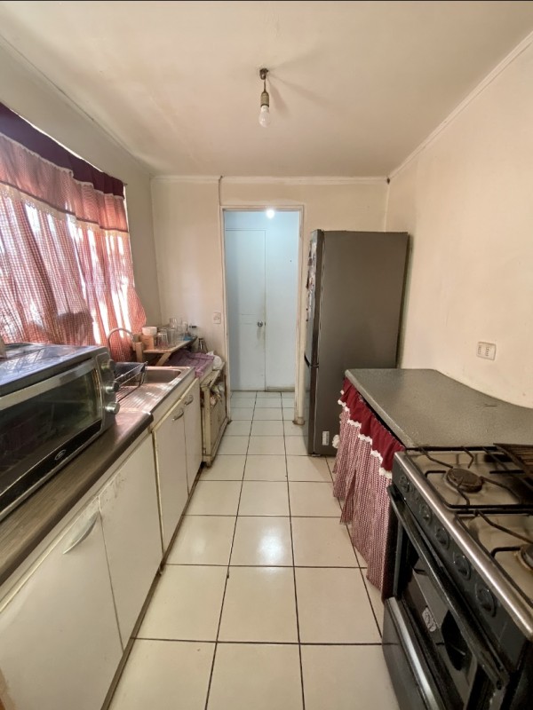 Se Vende Comoda Casa 3D-2B Sector Sarmiento, Curico.