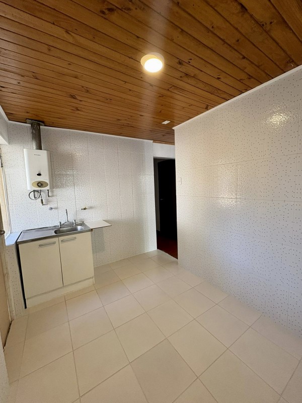 Se Arrienda Casa de 2 Dorm. Sector Galilea, Curico.