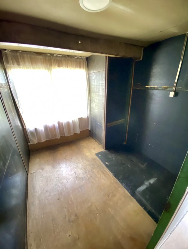 Oportunidad de Inversión, Casa Con Amplio Sitio en Romeral