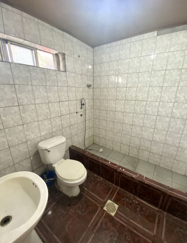 Oportunidad de Inversión, Casa Con Amplio Sitio en Romeral