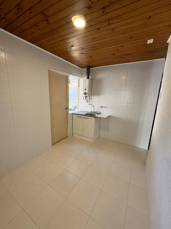 Se Arrienda Casa de 2 Dorm. Sector Galilea, Curico.