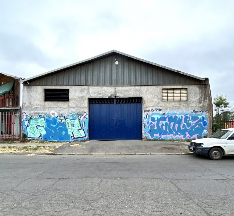 Se Arrienda Amplia Bodega en el Centro de Curicó