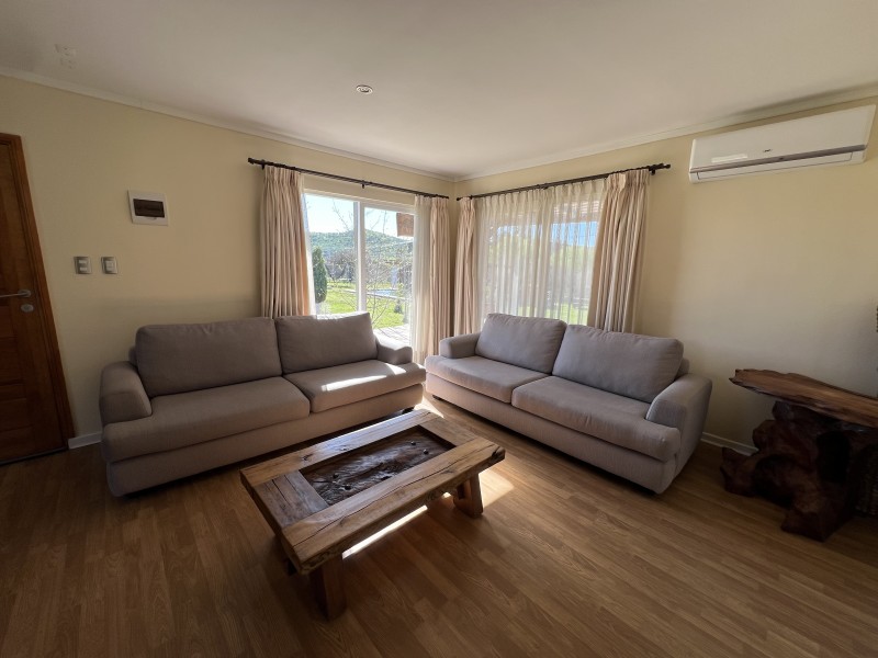 en Venta Parcela Con 2 Cabañas Km 6 Pencahue!