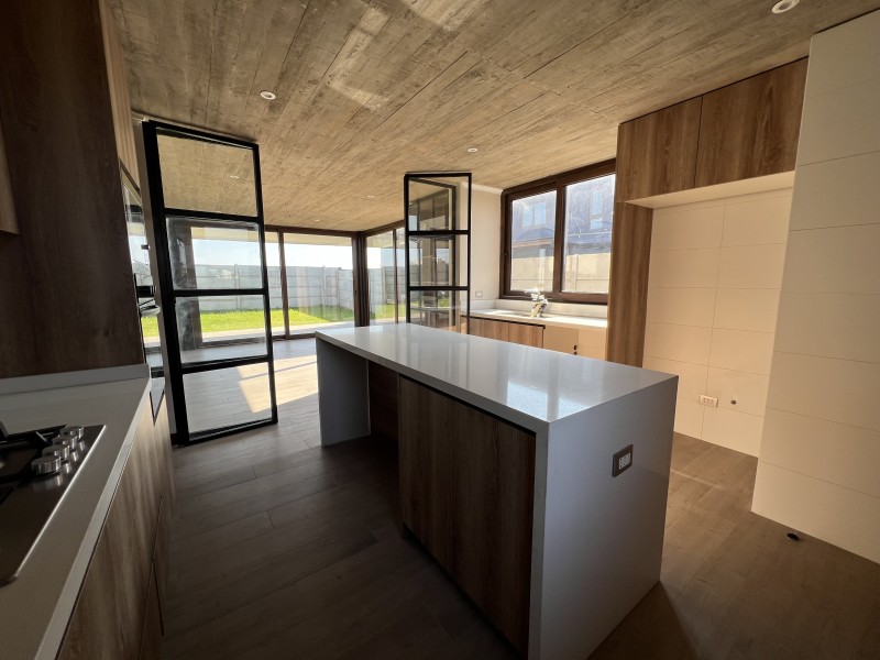 Se Vende Casa Nueva en Reserva las Rastras Talca!
