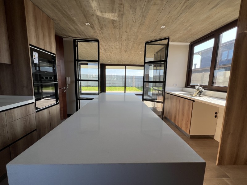 Se Vende Casa Nueva en Reserva las Rastras Talca!