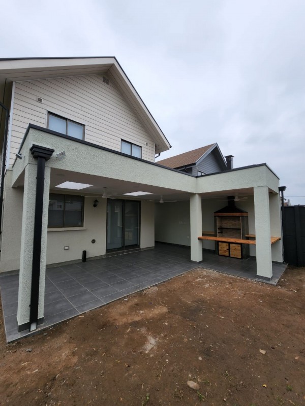 en Venta Casa en Parque San Valentin Talca!