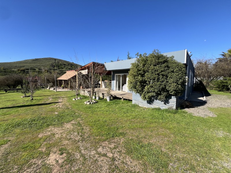 en Venta Parcela Con 2 Cabañas Km 6 Pencahue!