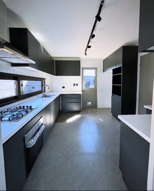 en Arriendo Casa Nueva Condominio Reserva las Rastras Talca!