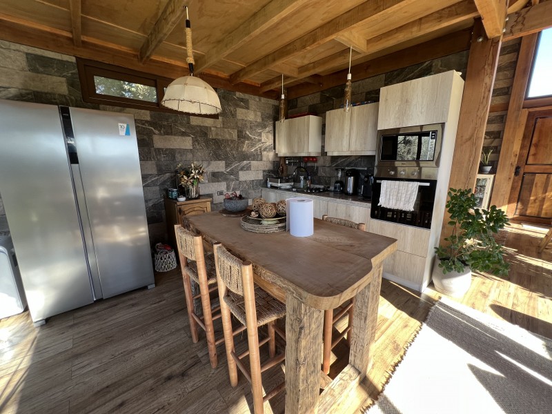 en Venta Parcela Con 2 Cabañas Km 6 Pencahue!